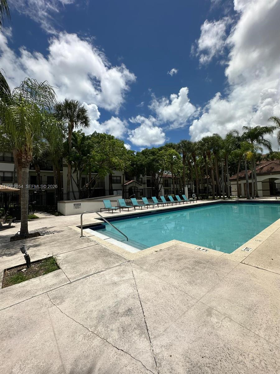 540 S Park Rd # 9, Hollywood FL 33021 photo 4