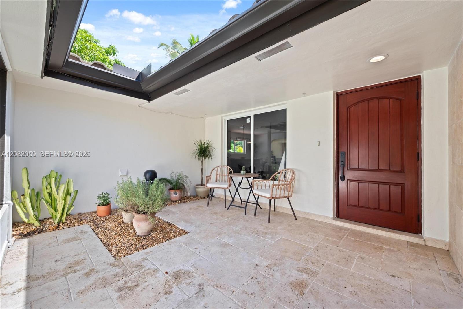 10619 NE 10th Pl, Miami Shores FL 33138 photo 4