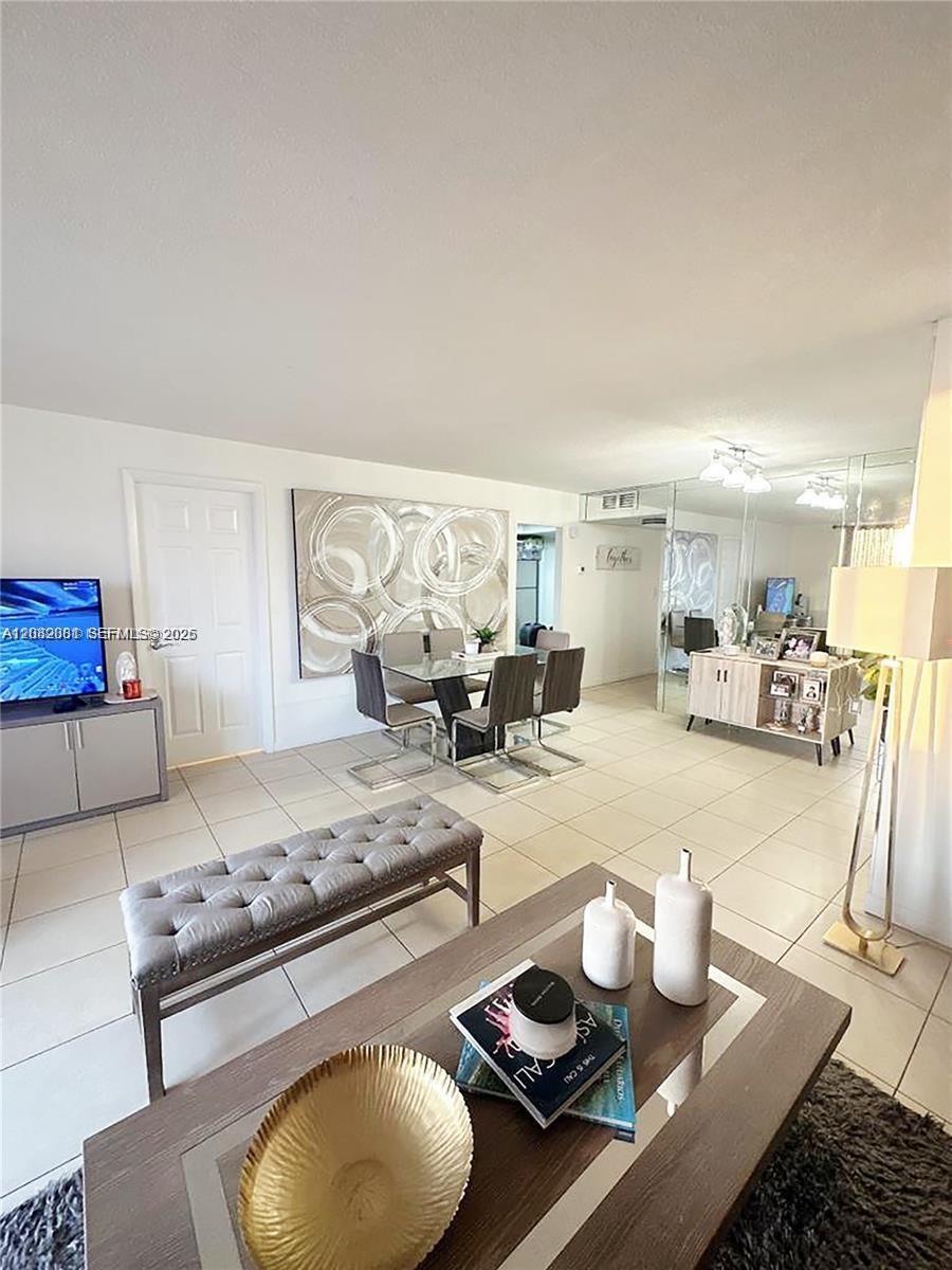 2750 NE 183rd St # 1404, Aventura FL 33160 photo 2