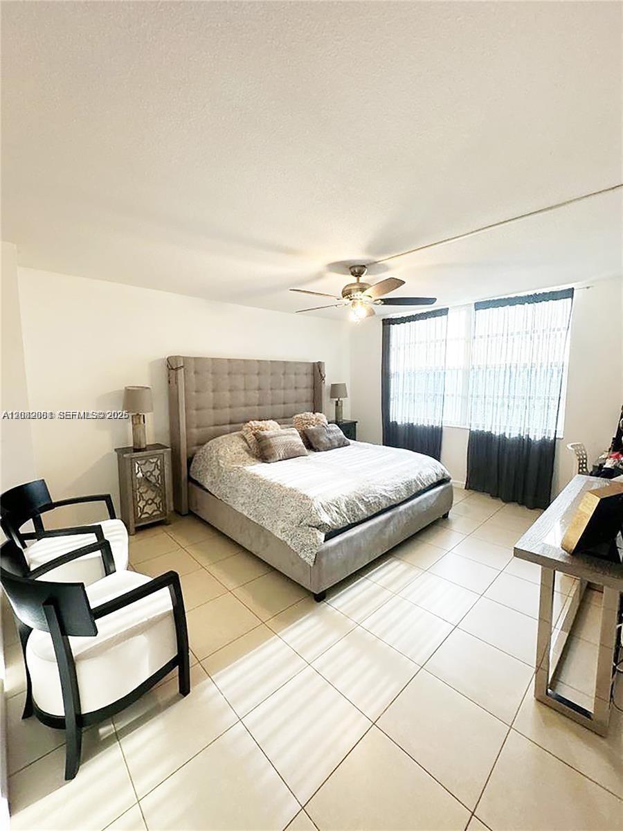 2750 NE 183rd St # 1404, Aventura FL 33160 photo 4