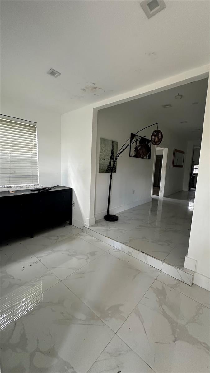 2228 SW 58th Ct, Miami FL 33155 photo 2