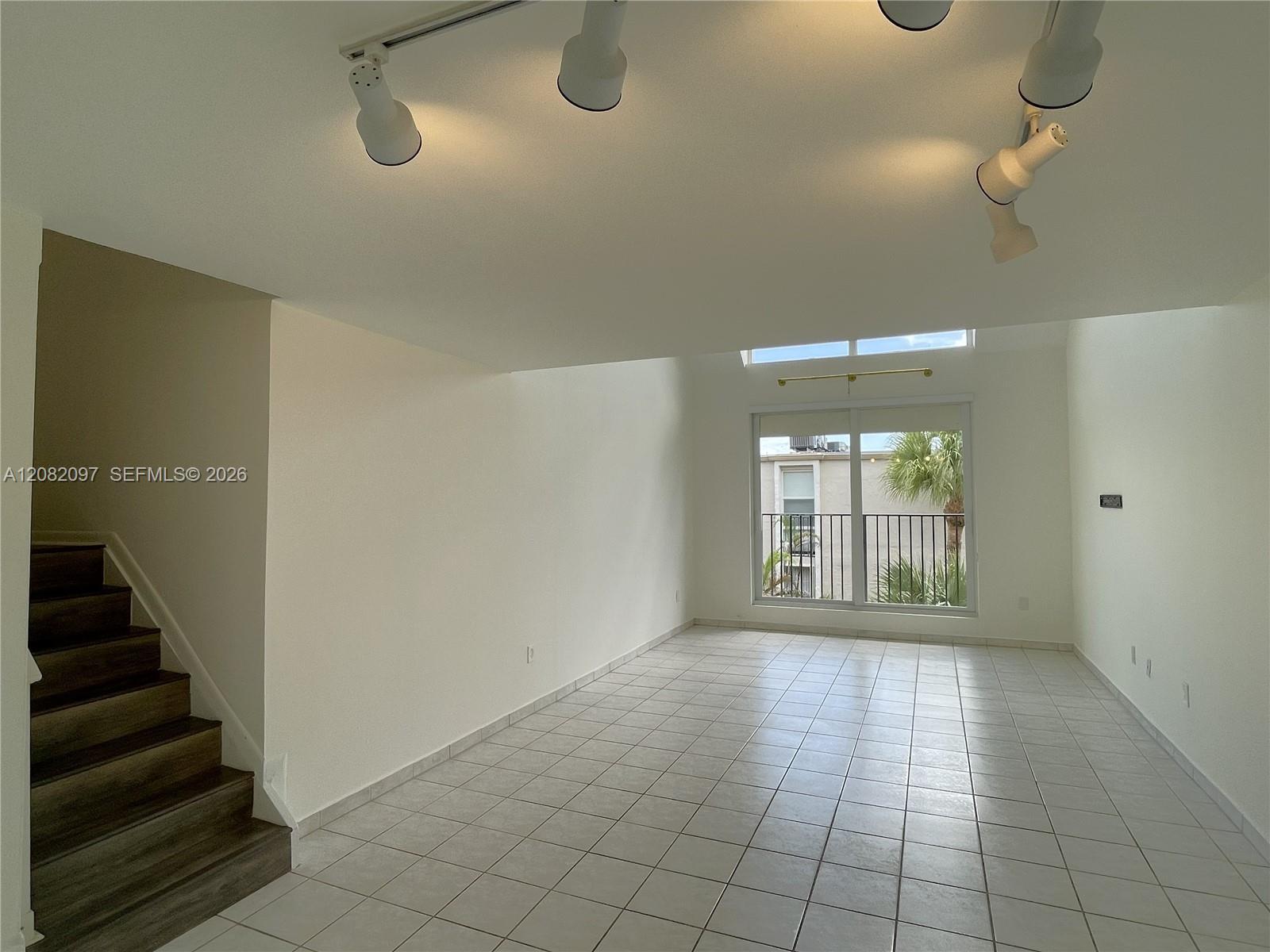 6904 N Kendall Dr # F405, Pinecrest FL 33156 photo 5