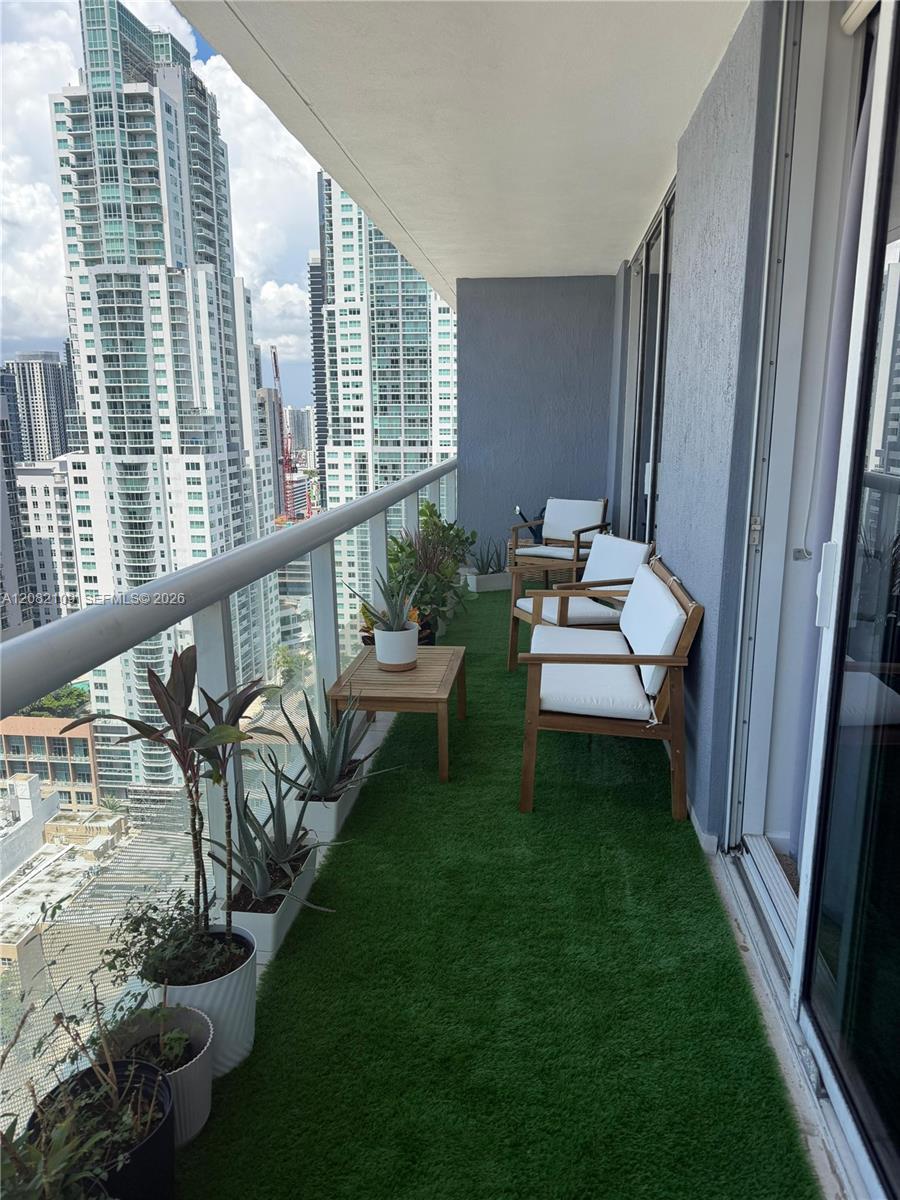 50 Biscayne Blvd # 3205, Miami FL 33132