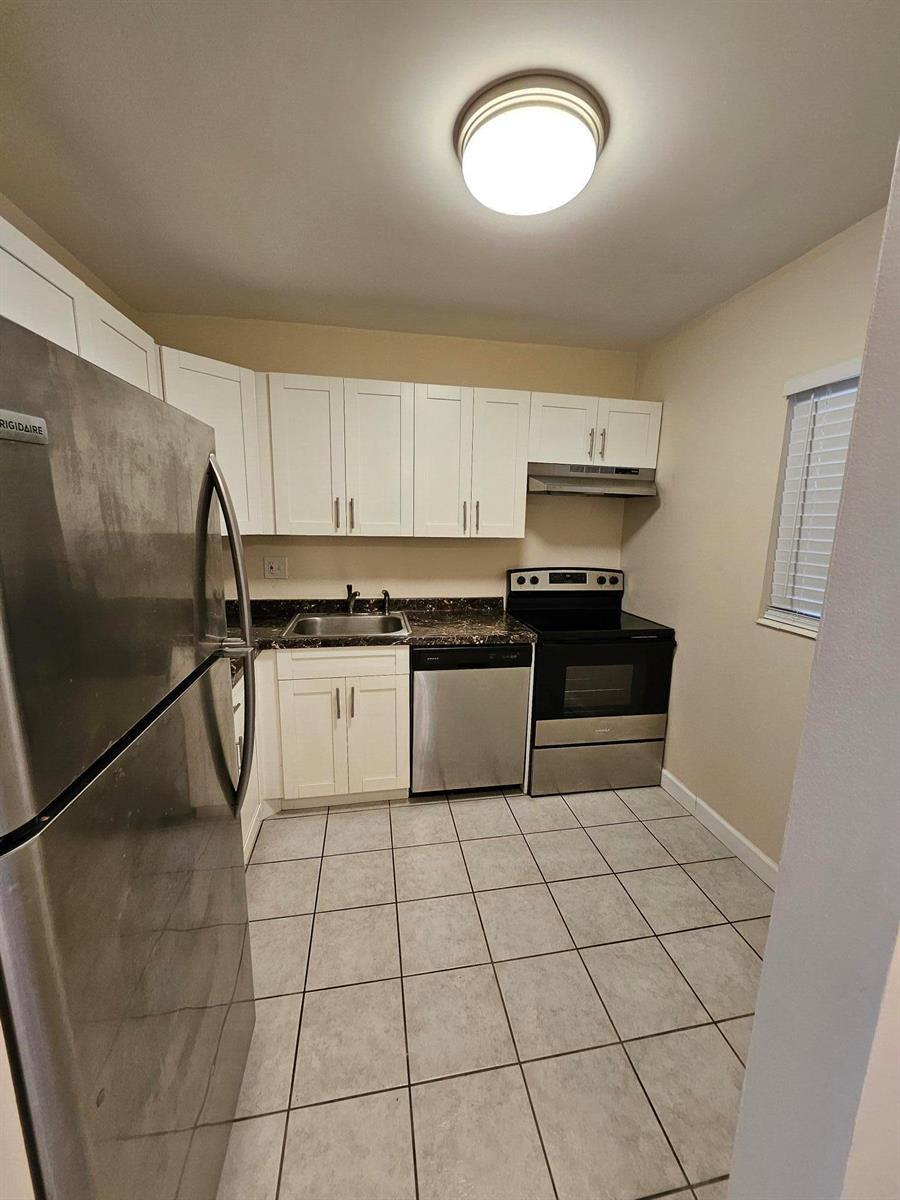 2900 NW 46TH Avenue # 105, Lauderdale Lakes FL 33313