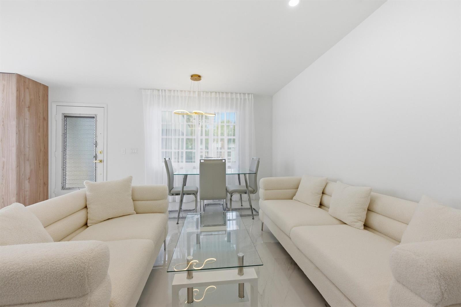 618 Normandy M, Delray Beach FL 33484 photo 5