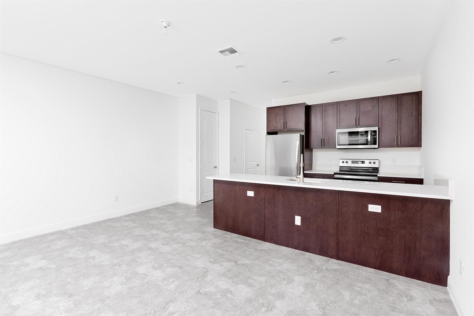 6954 PINES Circle # 51, Coconut Creek FL 33073 photo 4