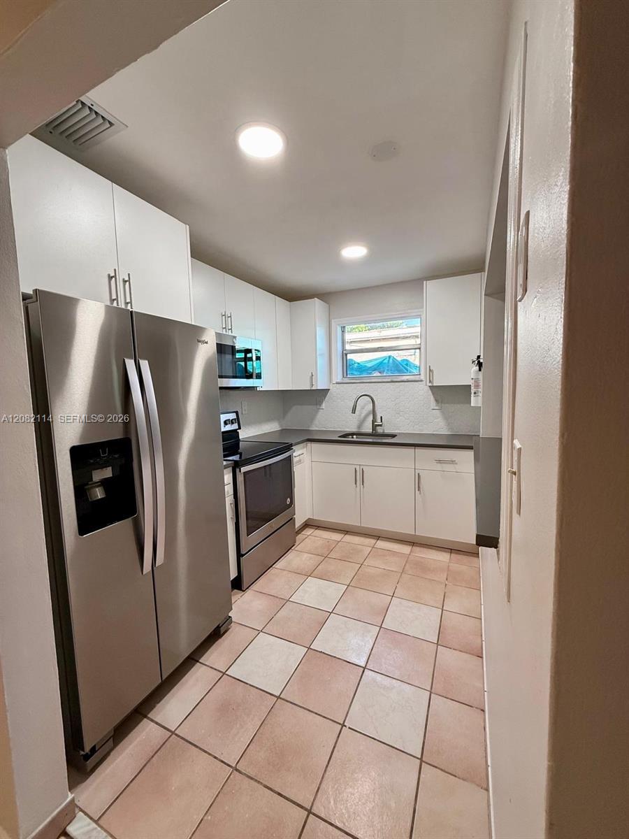 2433 SW 11th St, Miami FL 33135