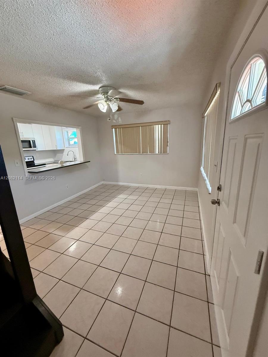 2433 SW 11th St, Miami FL 33135 photo 4