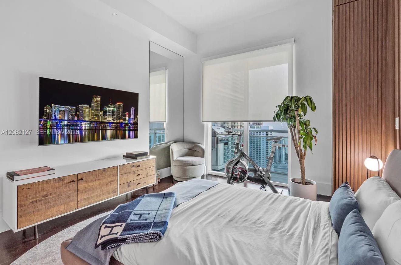 951 Brickell Ave # 4111, Miami FL 33131 photo 4