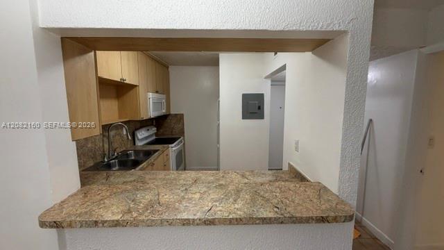 6070 W 18th Ave # 306, Hialeah FL 33012 photo 2