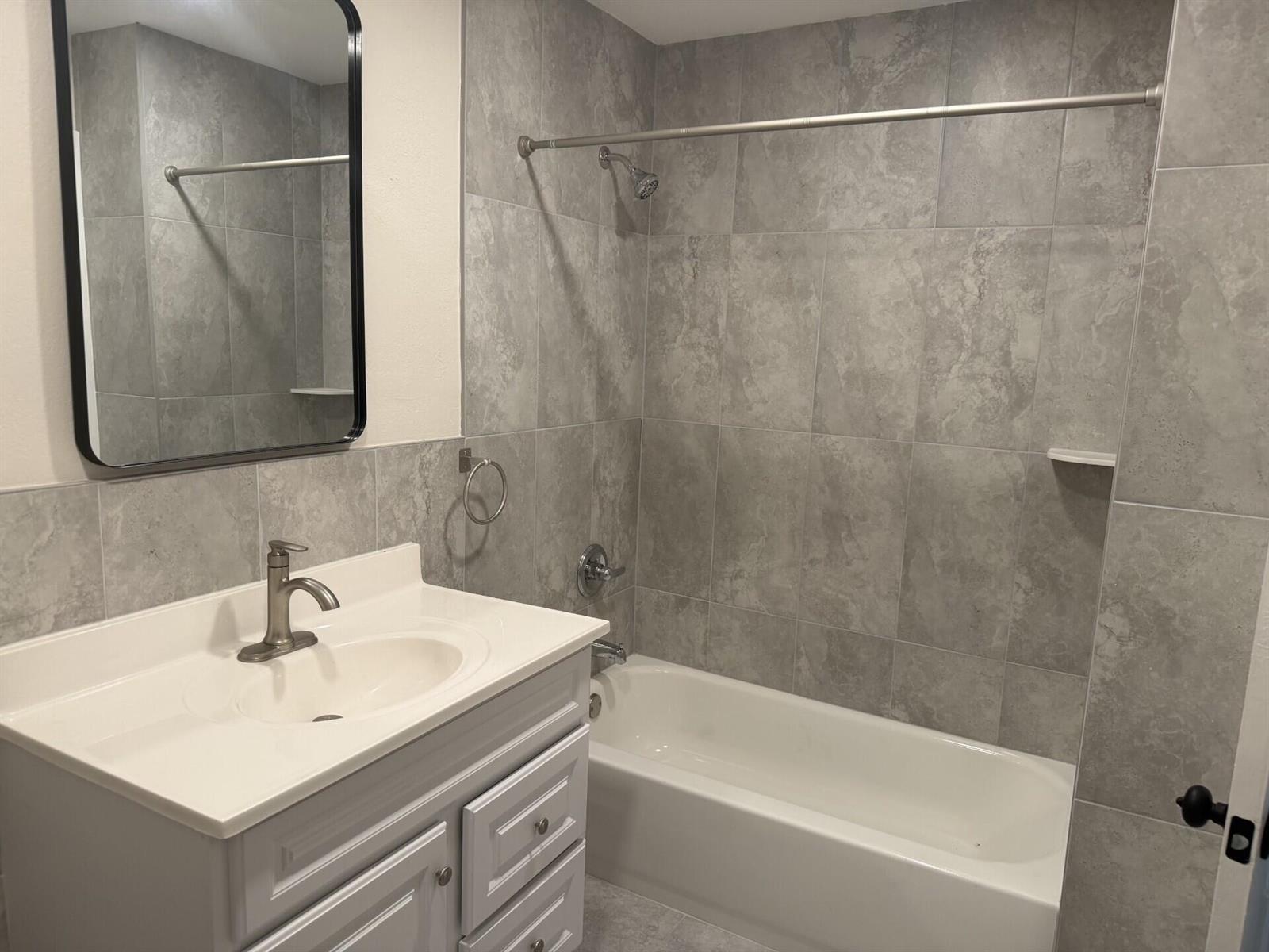 2723 Griffin Road # 2, Fort Lauderdale FL 33312 photo 5