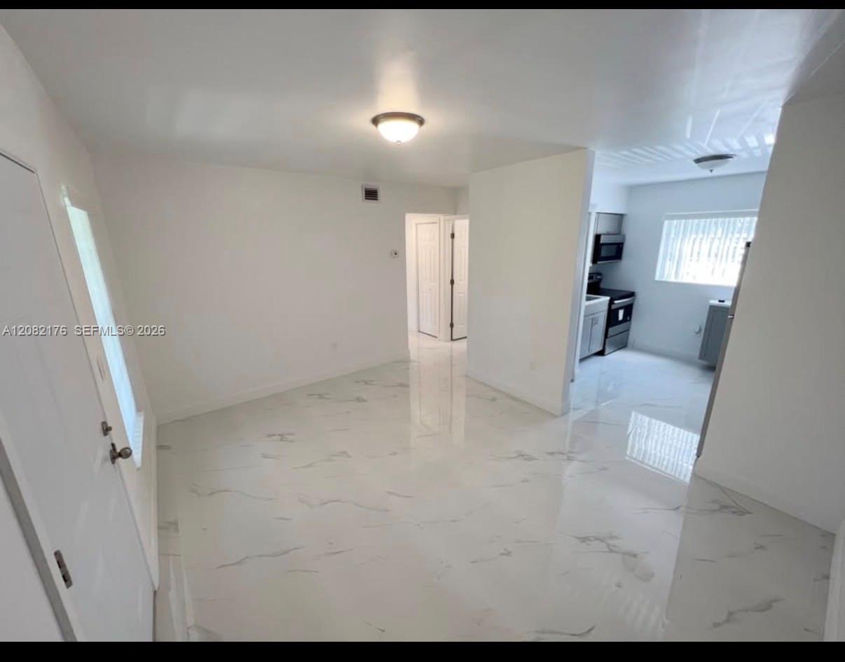 752 NW 4th St # 5, Miami FL 33128 photo 2