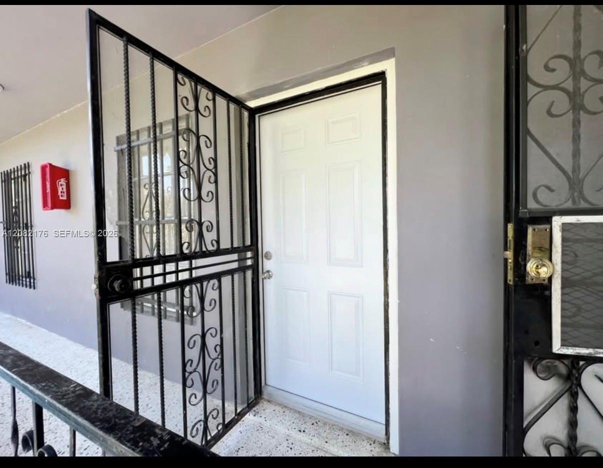 752 NW 4th St # 5, Miami FL 33128