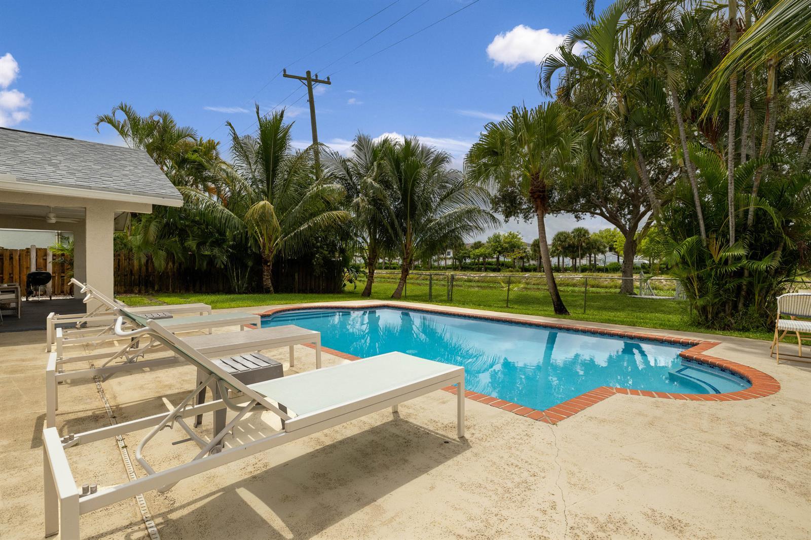 1103 NW 11th Street, Boynton Beach FL 33426 photo 4