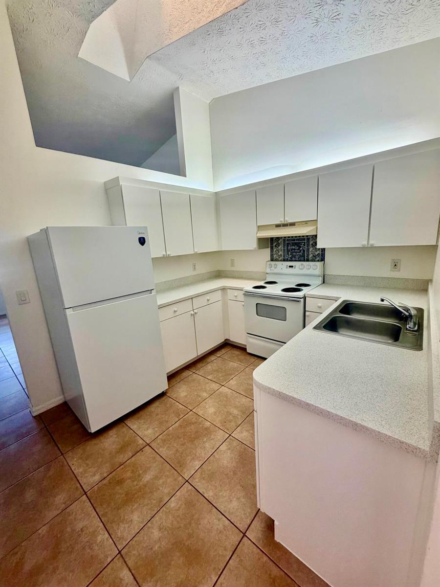 1661 SE Lennard Road, Port St. Lucie FL 34952 photo 5