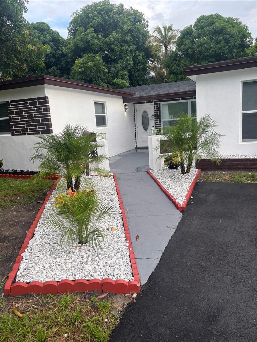 7320 Shalimar St, Miramar FL 33023 photo 2