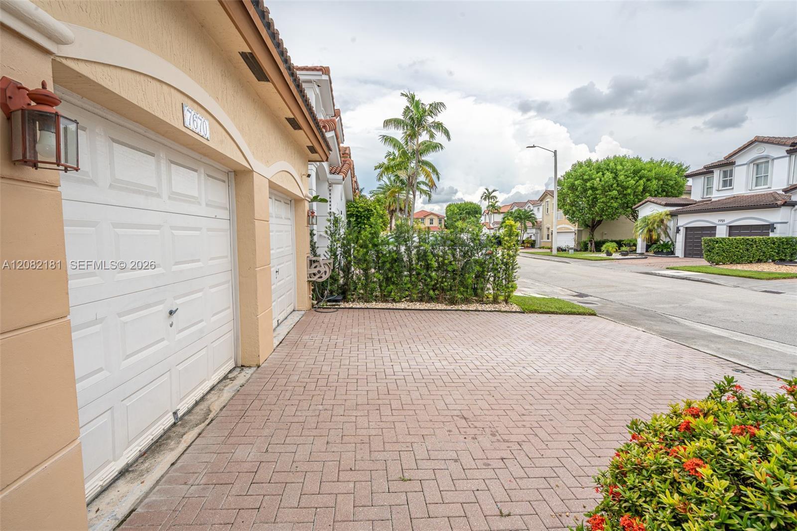 7670 NW 113th Path, Doral FL 33178 photo 4