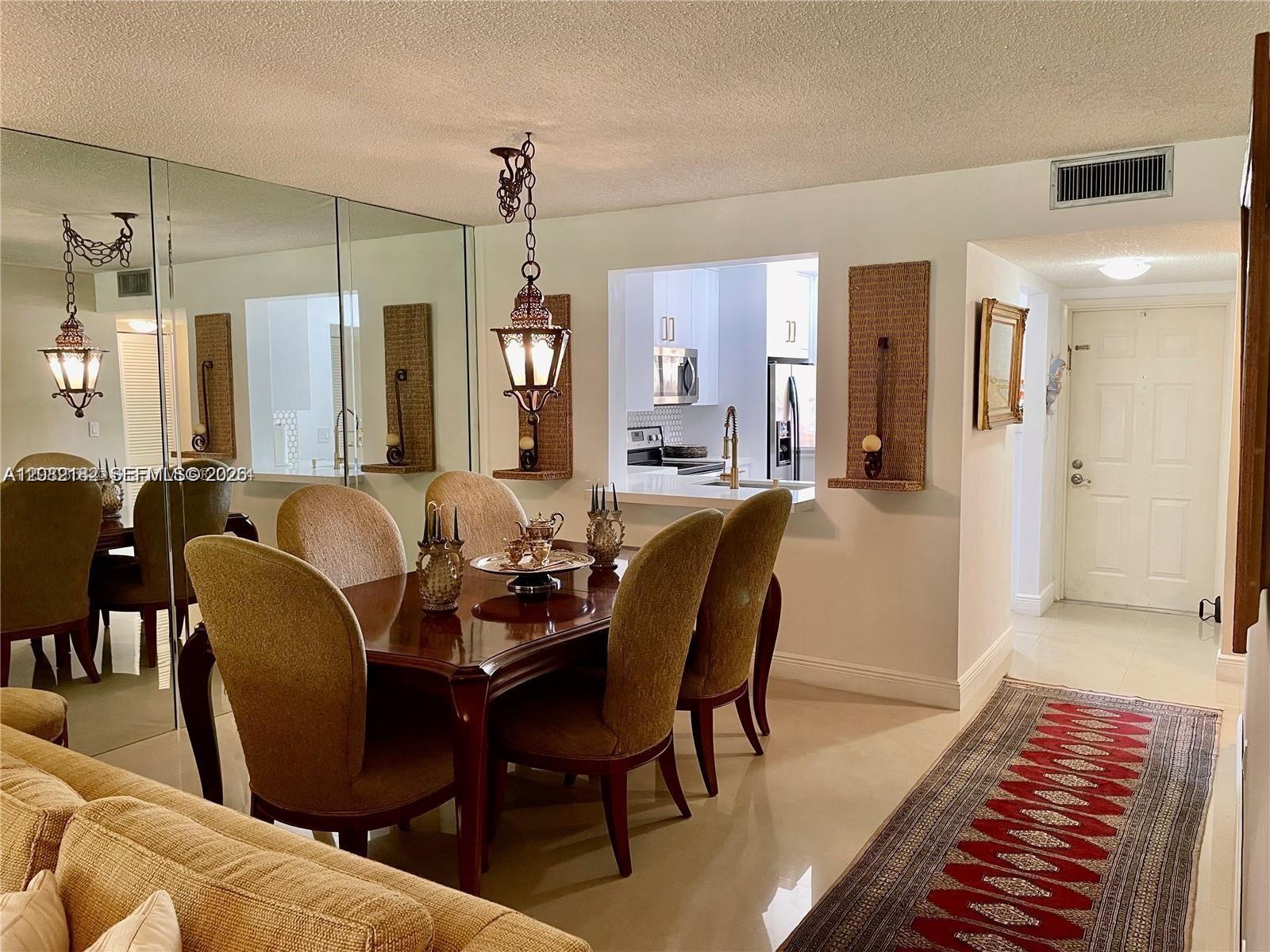 8592 W Sunrise Blvd # 111, Plantation FL 33322 photo 2