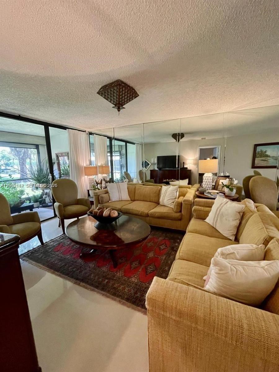 8592 W Sunrise Blvd # 111, Plantation FL 33322 photo 4