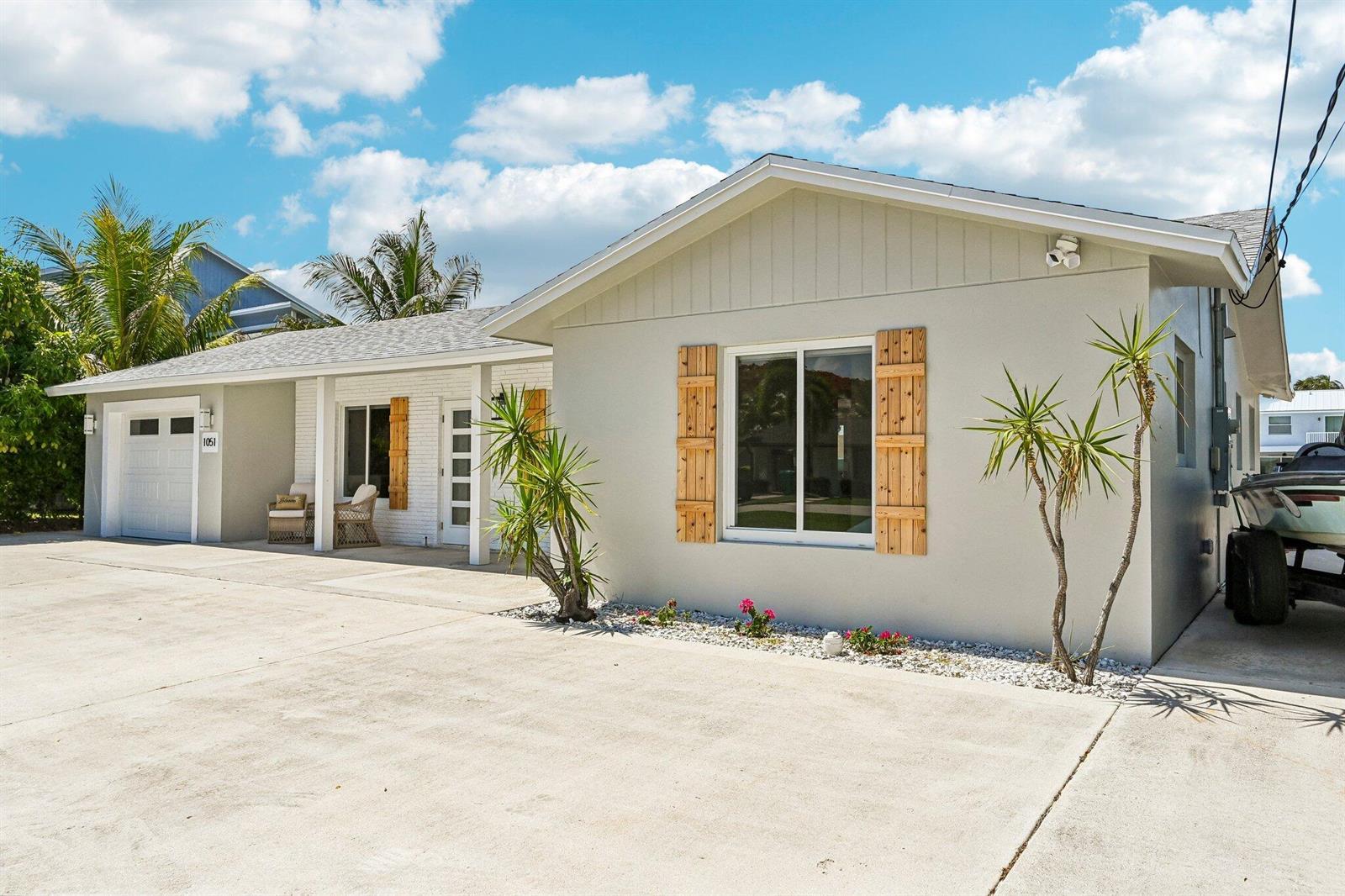 1051 SW 25th Avenue, Boynton Beach FL 33426 photo 5