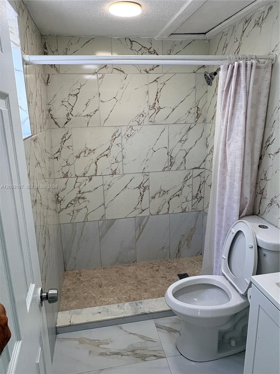 1125 SE 9th Ave # 2, Hialeah FL 33010 photo 3