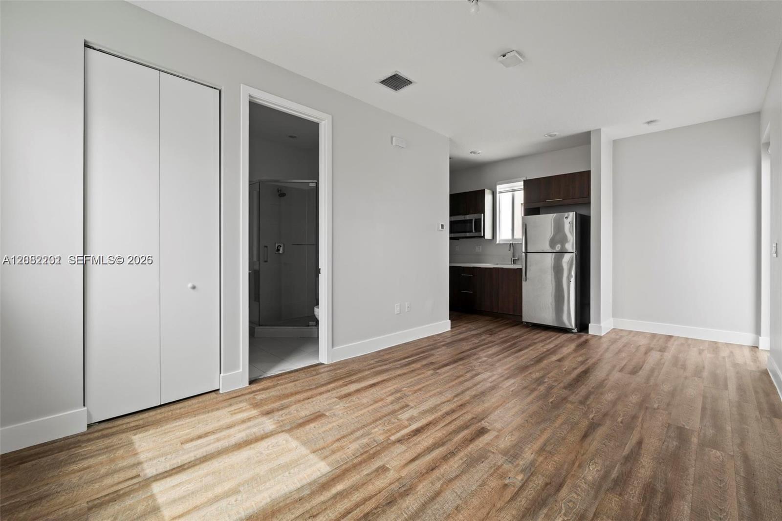 6658 NW 102nd Path, Doral FL 33178 photo 4