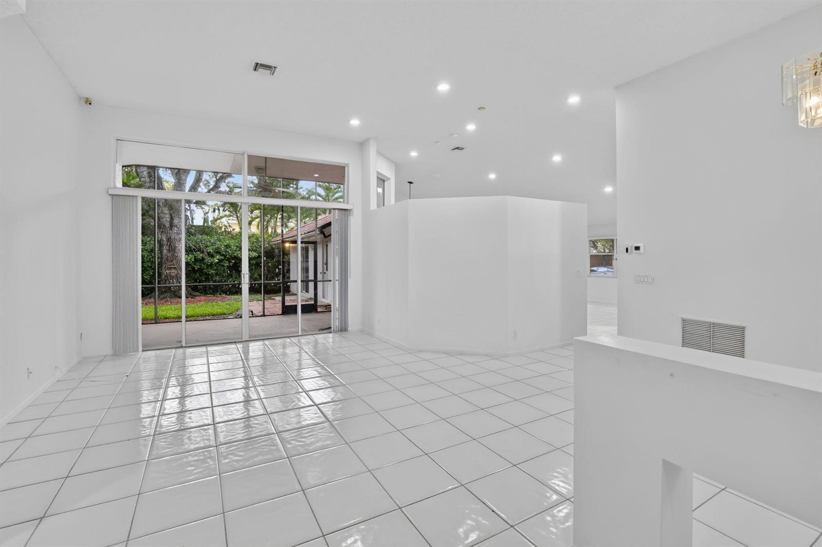 924 SPOONBILL Circle, Weston FL 33326 photo 3