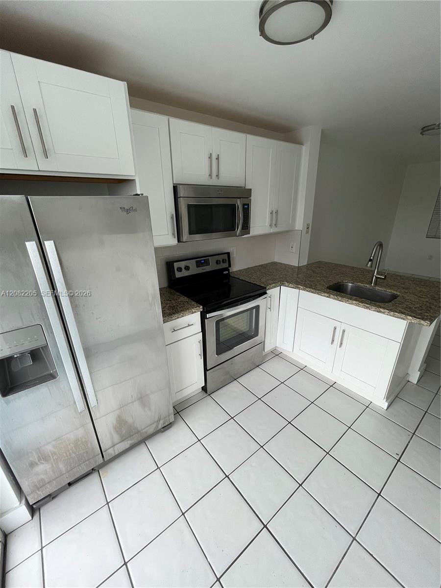 2575 SW 27th Ave # 506, Miami FL 33133 photo 2