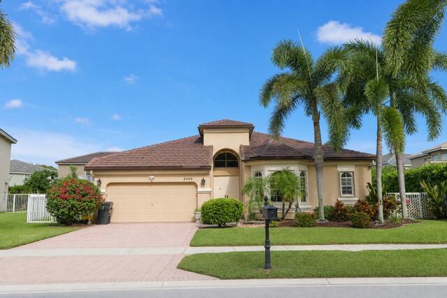 6400 Squirewood Way, Lake Worth FL 33467 photo 2