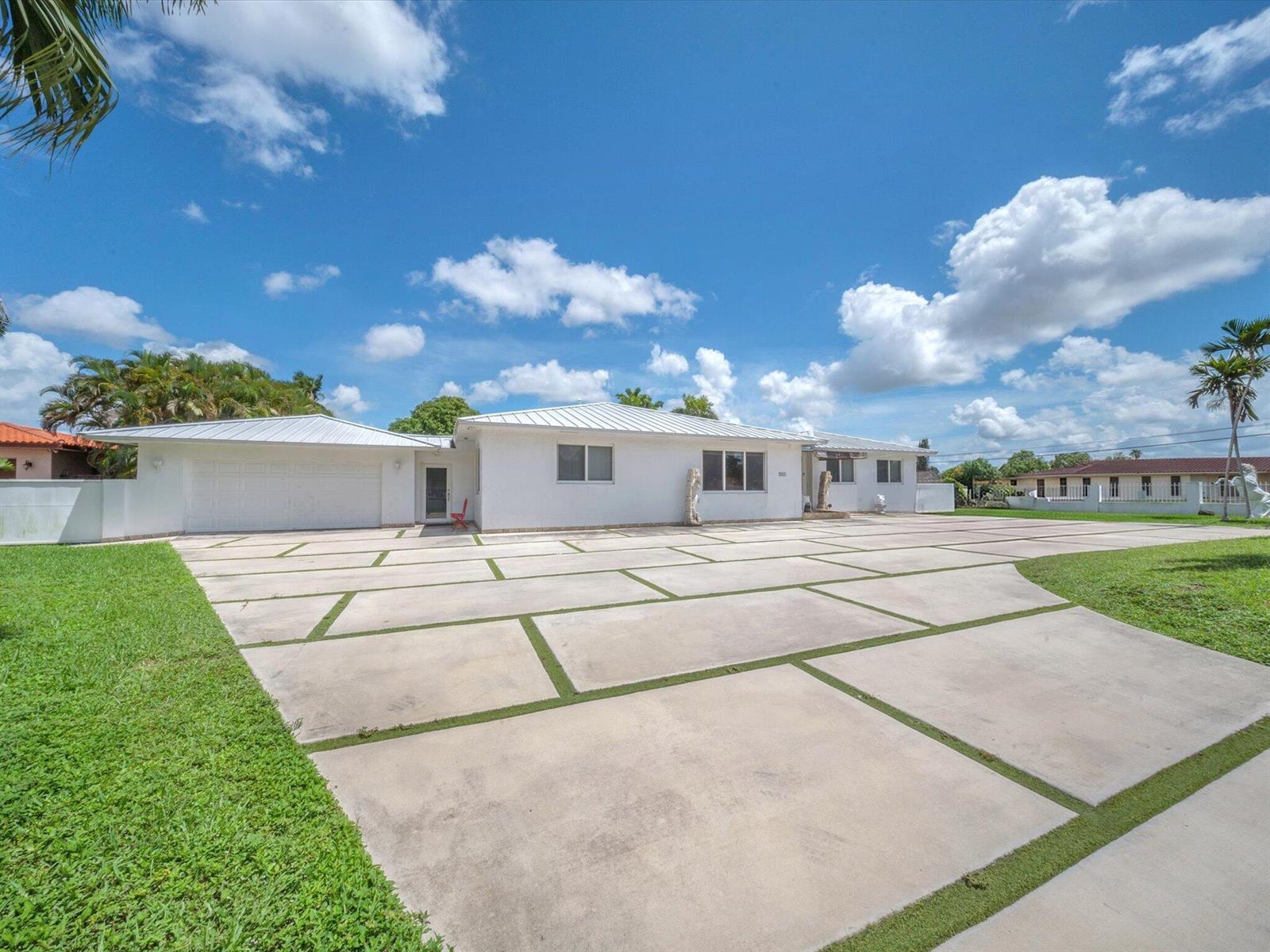 Property at 2951 SW 139TH Avenue, Miami FL 33175