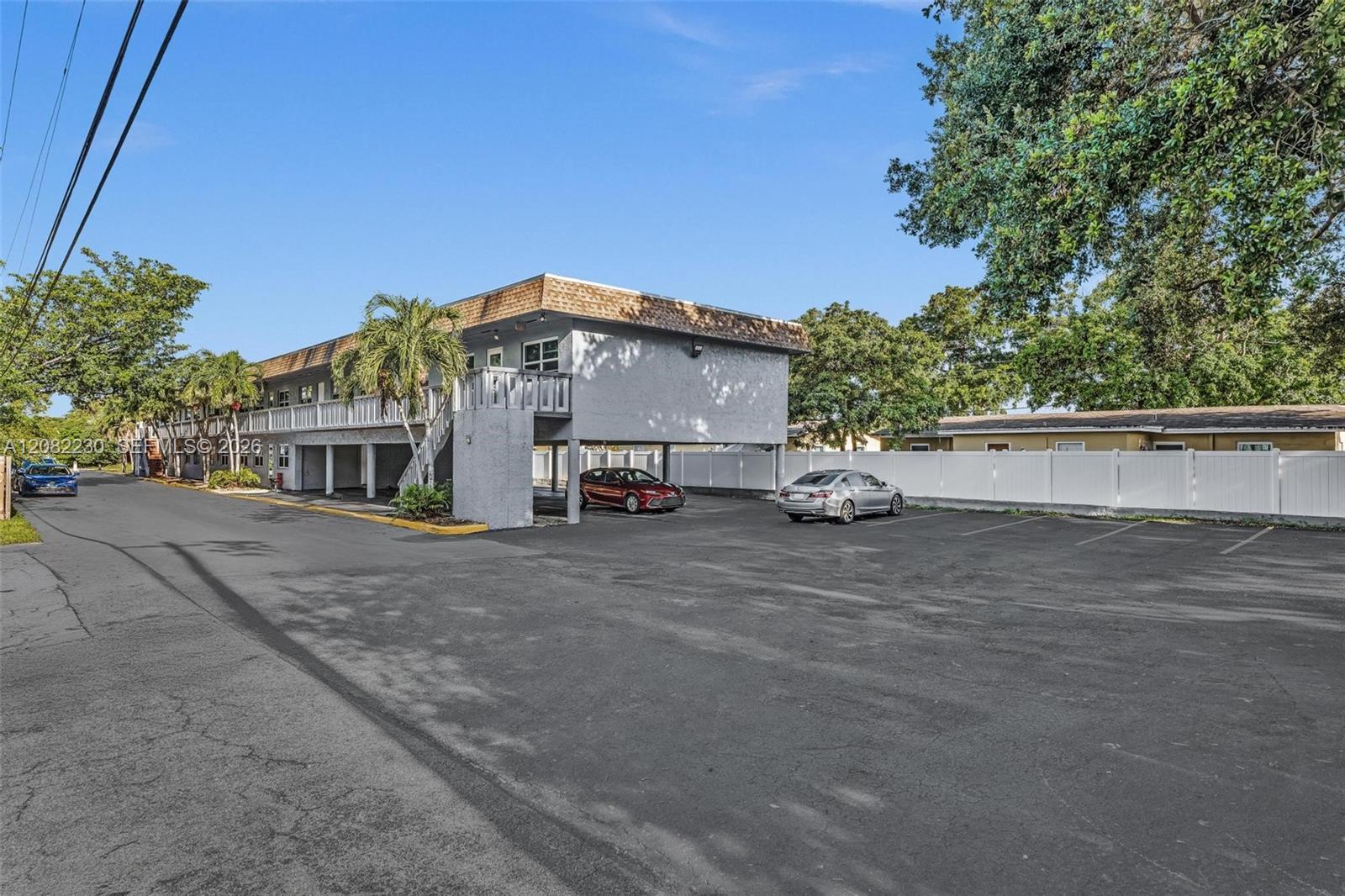 4732 SW 33rd Ave # 203, Dania Beach FL 33312 photo 2