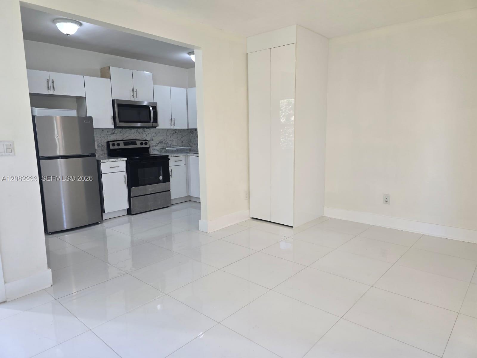 1945 NE 171st St # 1, North Miami Beach FL 33162 photo 2