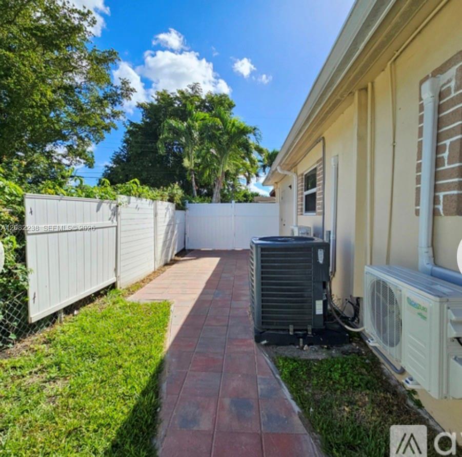 6800 SW 9th St # B, Pembroke Pines FL 33023 photo 2