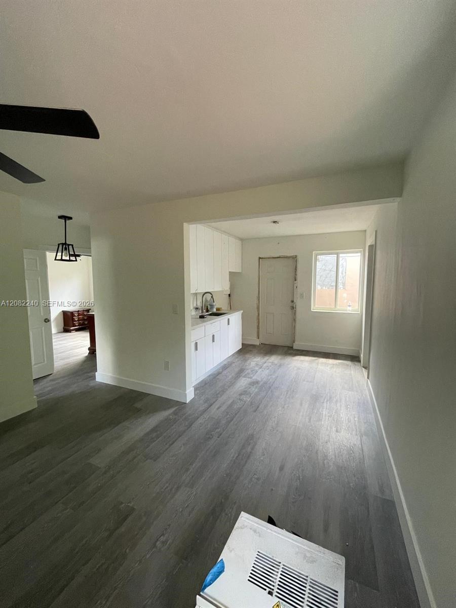 2142 NW 27th St # 2142, Miami FL 33142