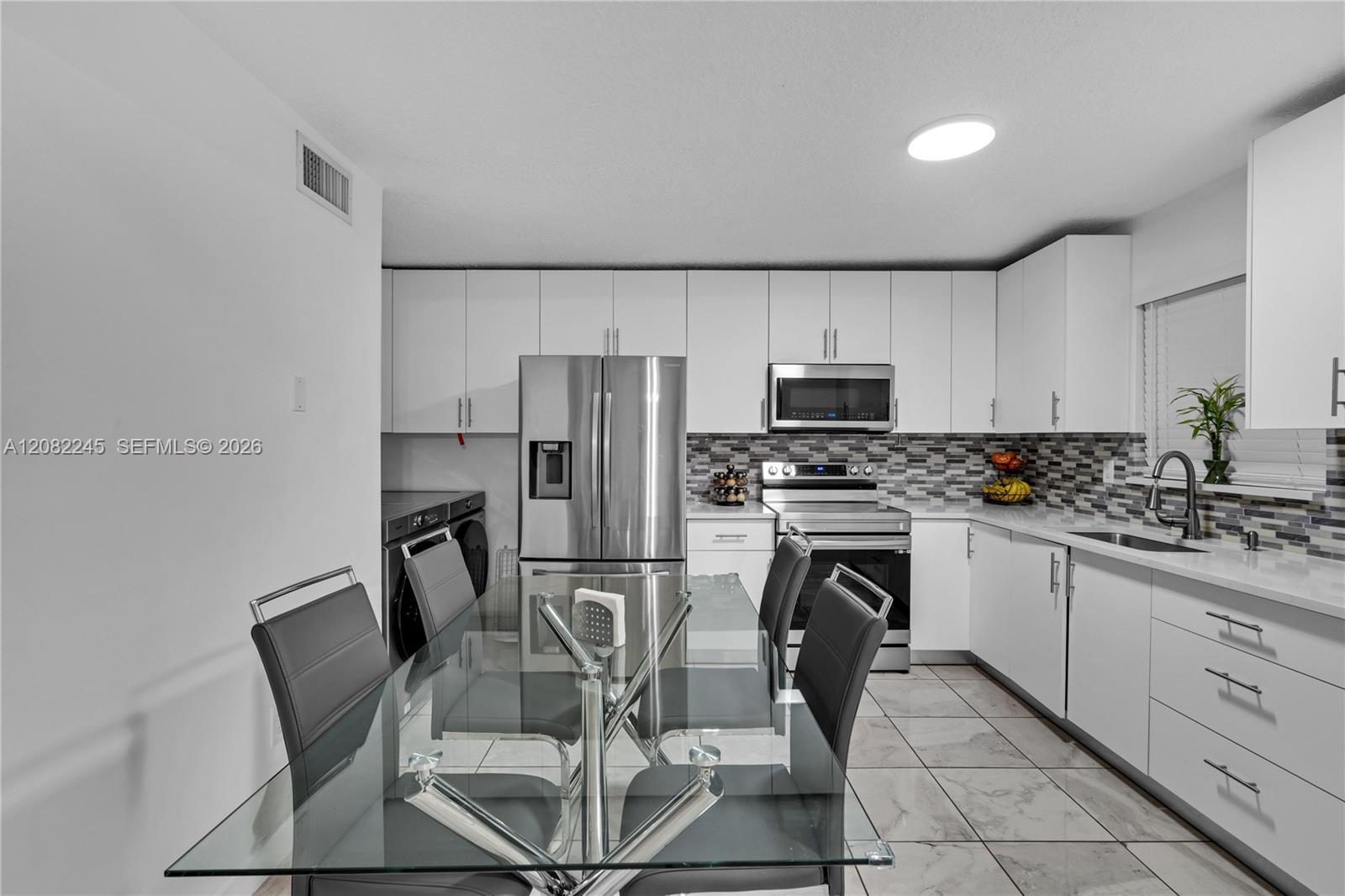 329 W 68th St # 203, Hialeah FL 33014