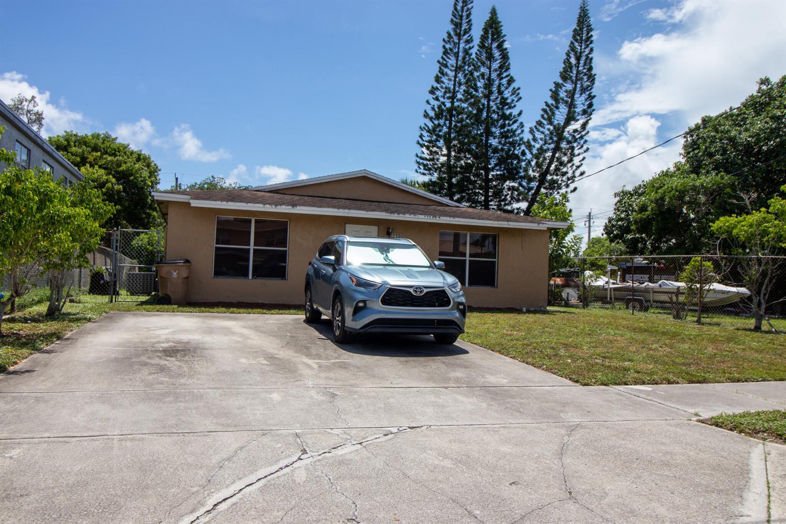 230 SW 8TH Street, Deerfield Beach FL 33441 photo 2