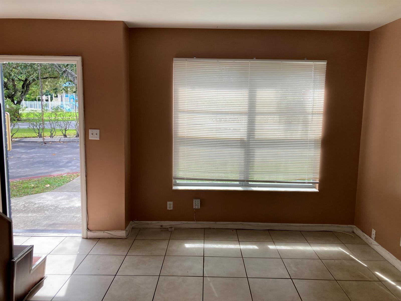 4715 NW 9TH Drive # 4715, Plantation FL 33317 photo 2