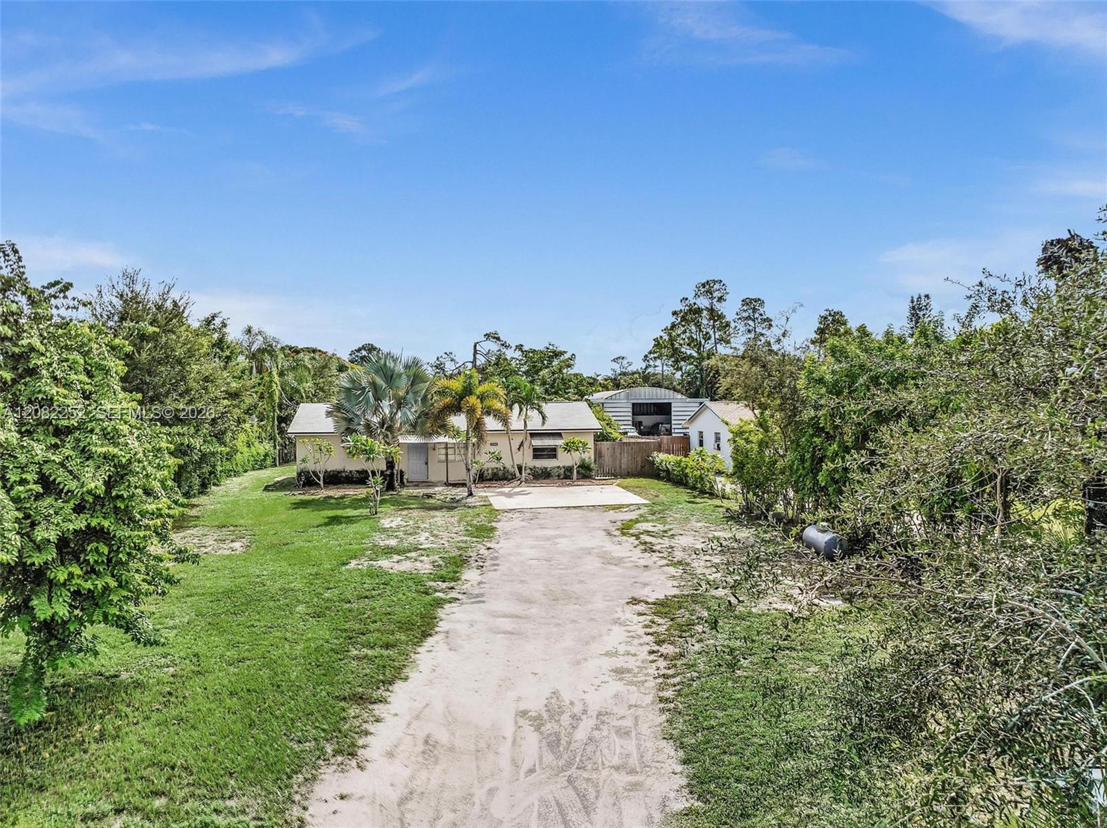 5088 2nd Rd, Lake Worth FL 33467 photo 2