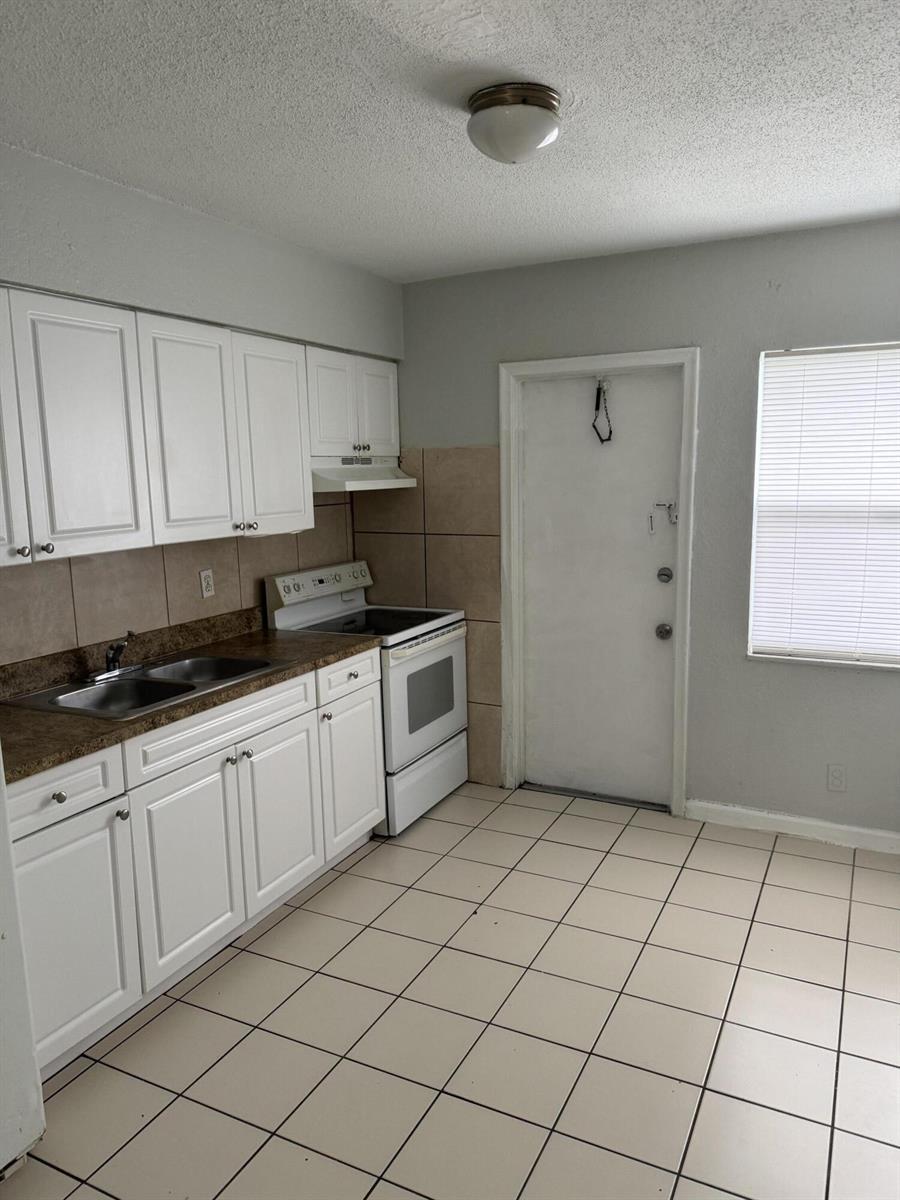 4231 NW 31ST Avenue # 1, Lauderdale Lakes FL 33309 photo 3