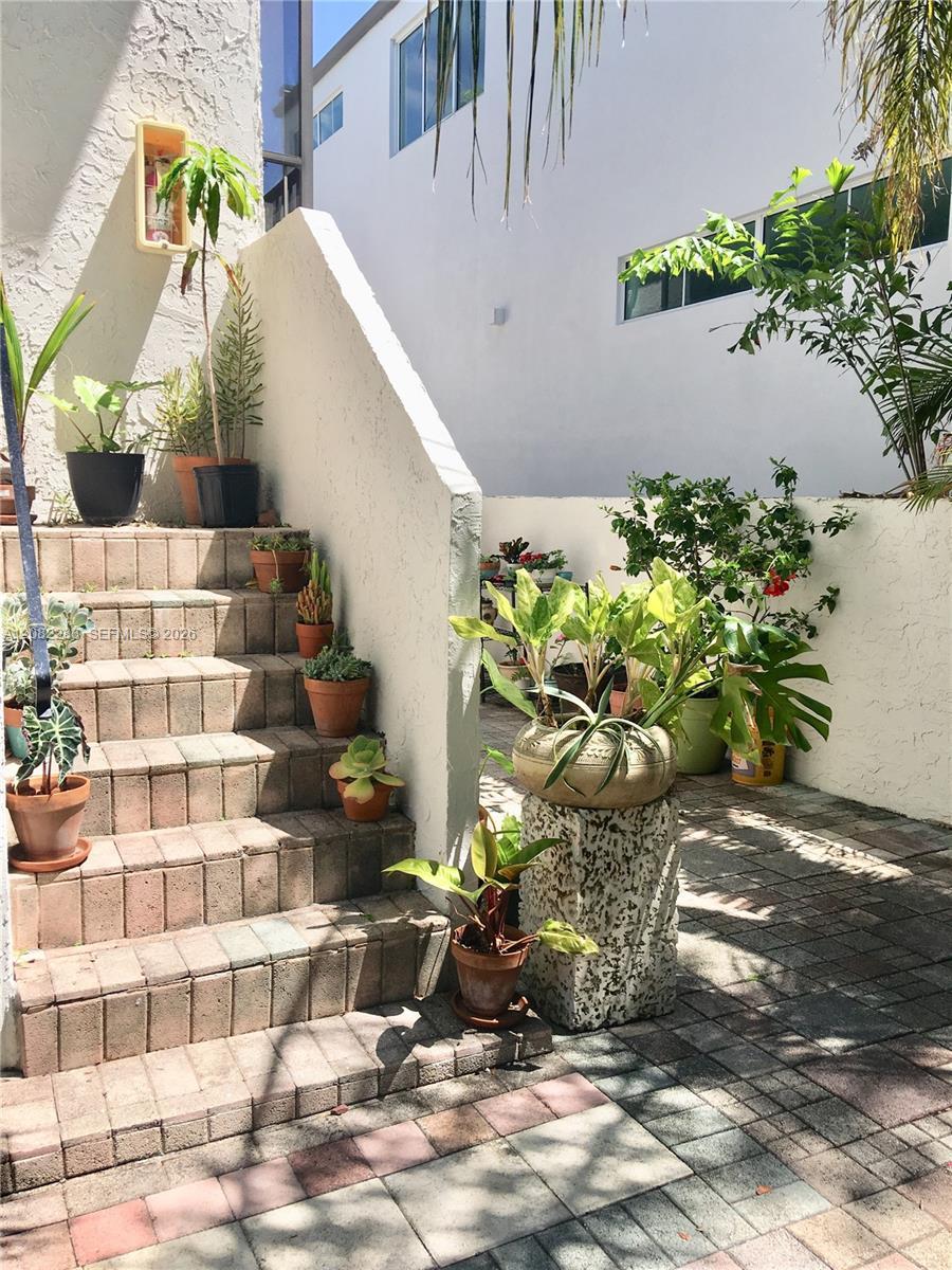 3203 Mary St # 4, Miami FL 33133 photo 2