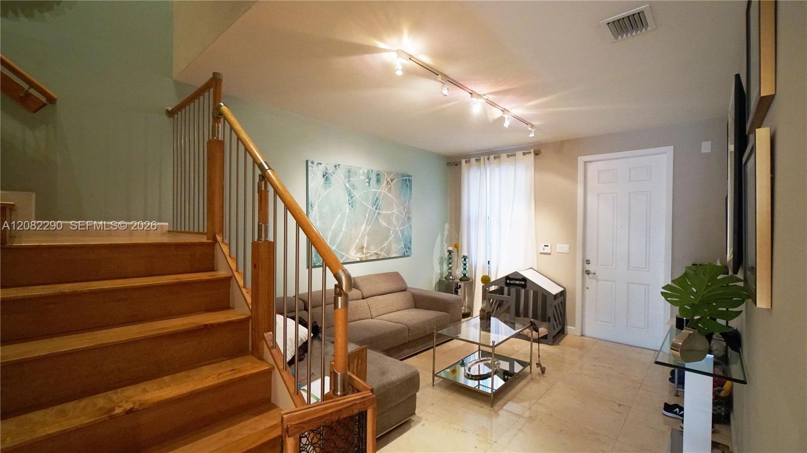 5815 NW 104th Path, Doral FL 33178 photo 3