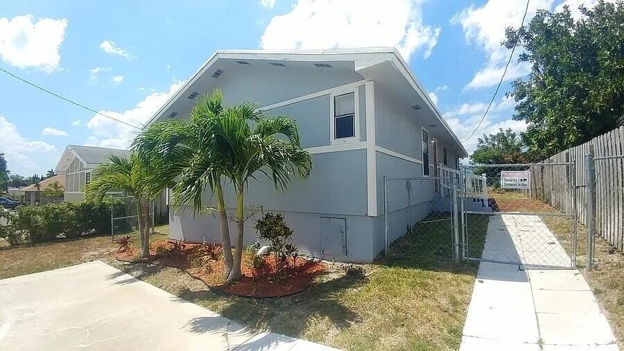 1488 W 31st Street, Riviera Beach FL 33404