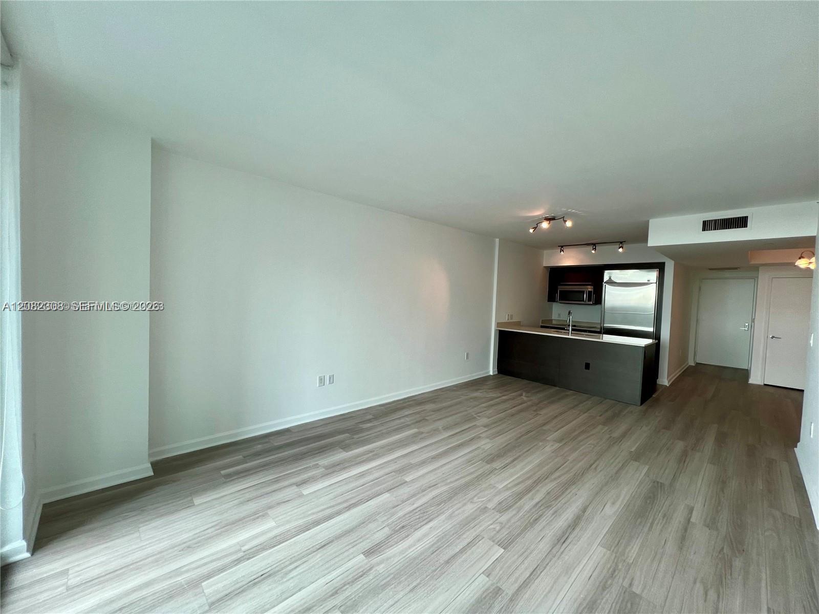 500 Brickell Ave # 2100, Miami FL 33131 photo 2