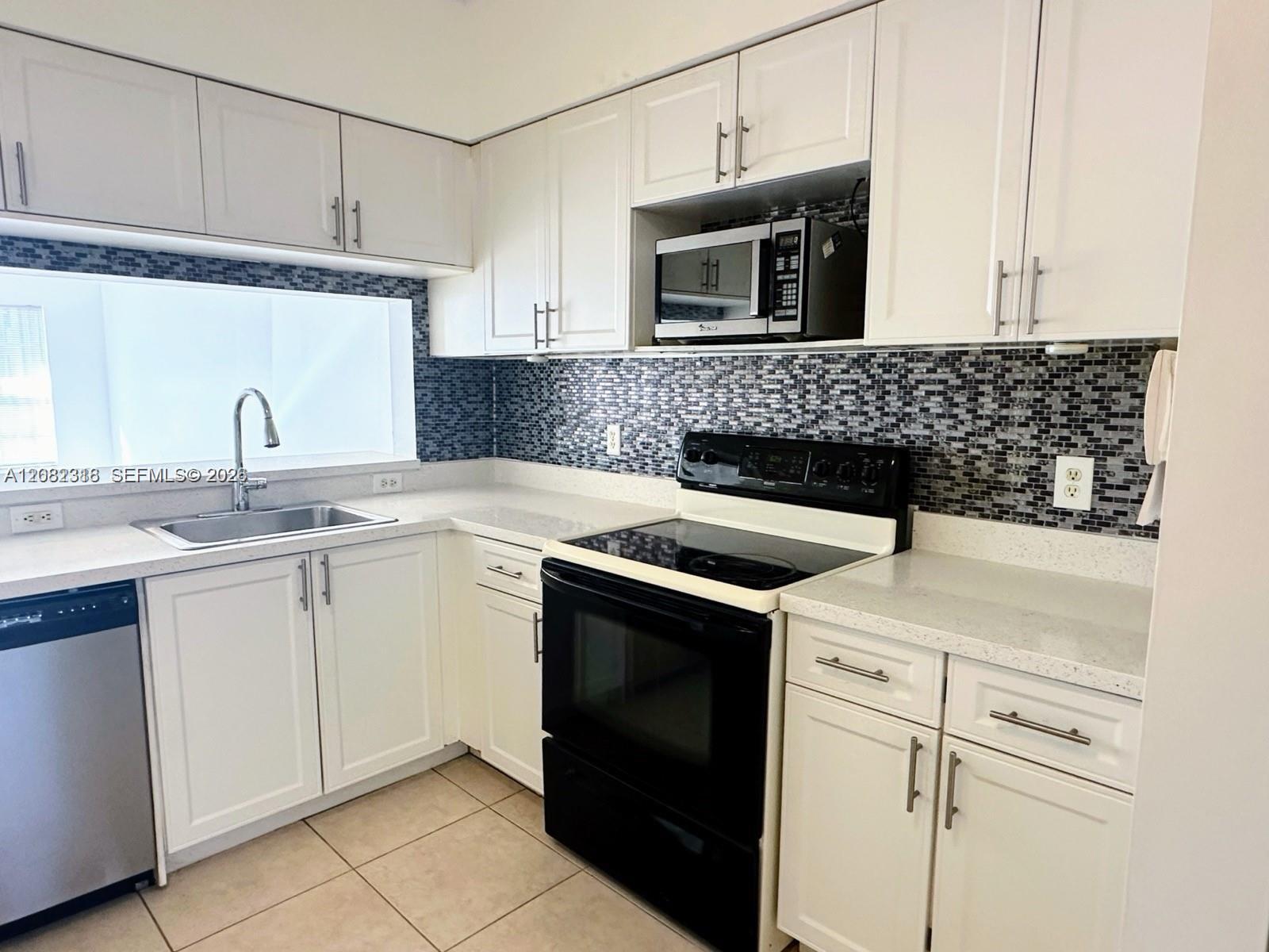 16705 Hemingway Dr # 16705, Weston FL 33326 photo 3