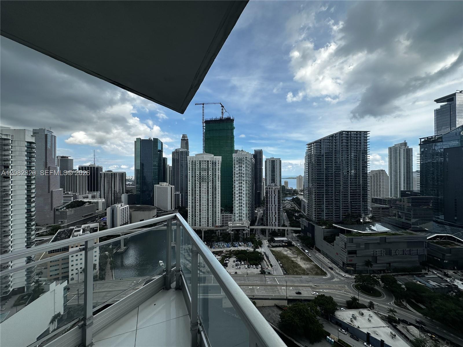 92 SW 3rd St # 3501, Miami FL 33130 photo 2