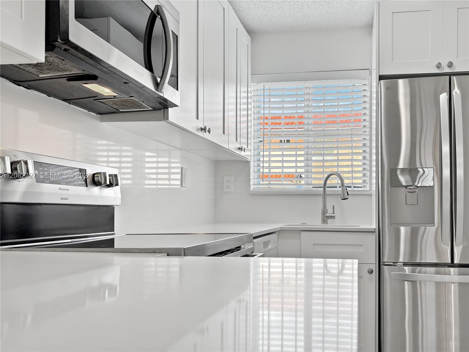 8055 NW 8th St # 3, Miami FL 33126 photo 2