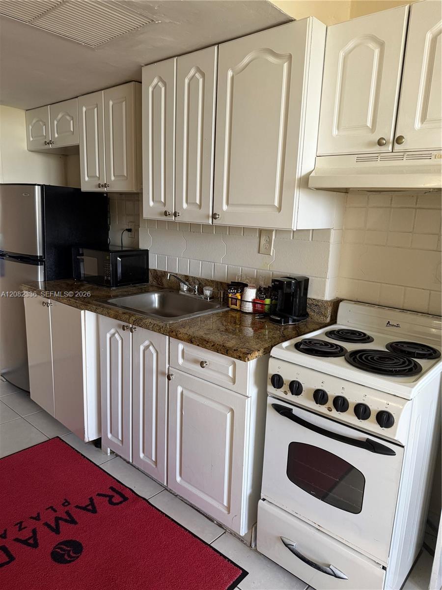 19201 Collins Ave # 943, Sunny Isles Beach FL 33160 photo 4