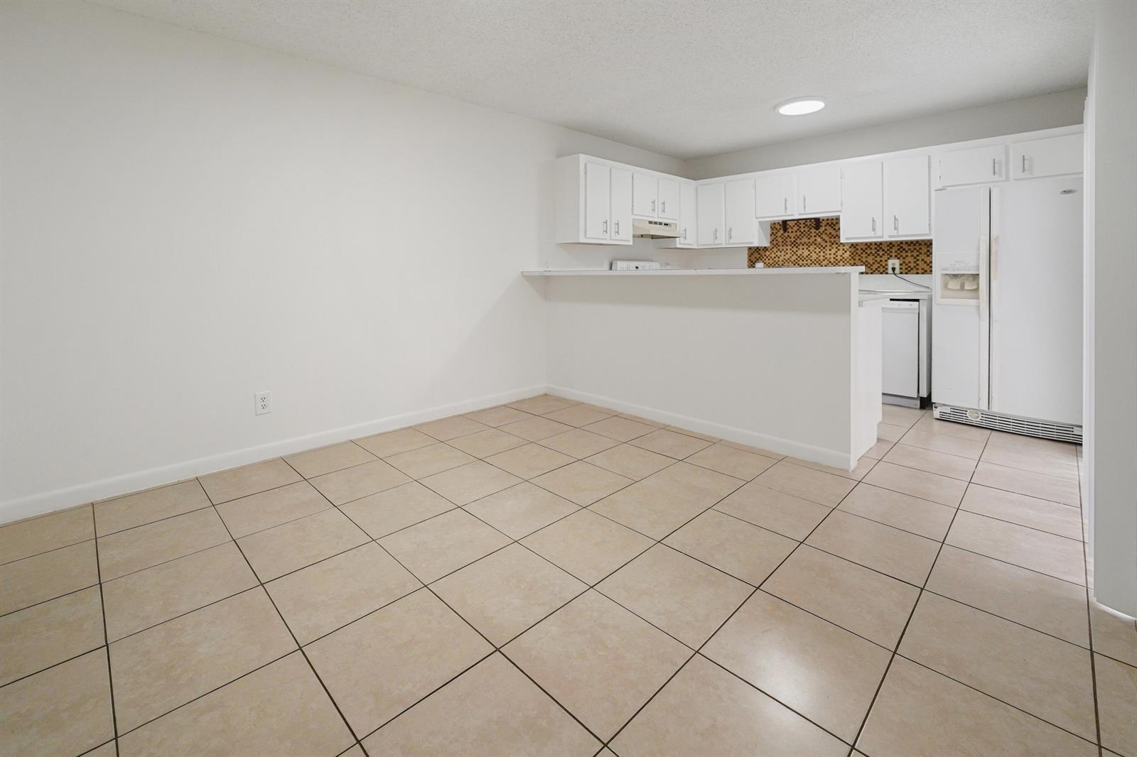 237 ALEMEDA Drive # 3, Palm Springs FL 33461 photo 4