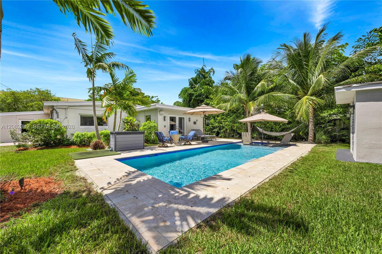 6843 SW 53rd St, Miami FL 33155 photo 2