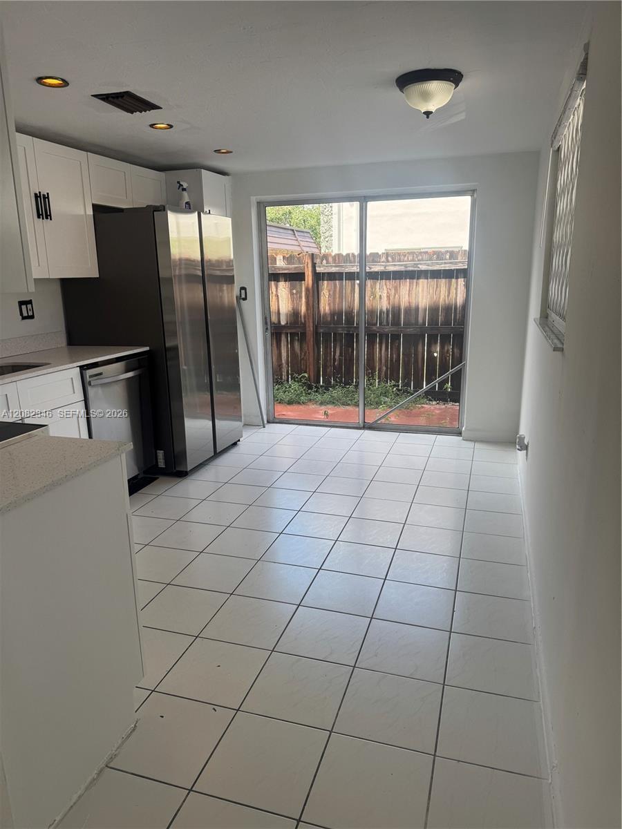 321 SW 1st Ct # 4, Pompano Beach FL 33060 photo 5